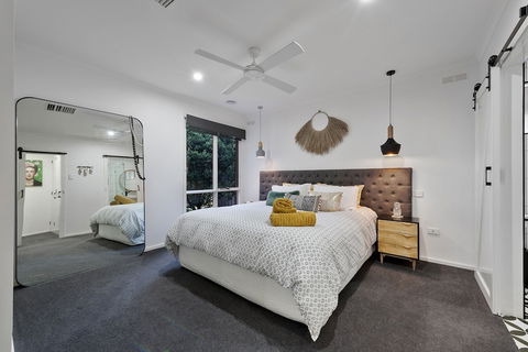 Lakeside Landing - Waterfront - Inverell Accommodation 4