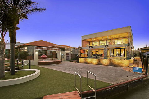 Lang Street Luxury Retreat Mulwala - Inverell Accommodation 2