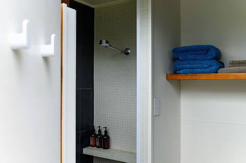 Wilson Island - Inverell Accommodation 5