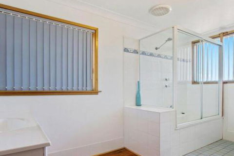 Amazing Aspects Perched Above Tilbury Cove - Inverell Accommodation 5