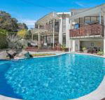 The Lighthouse Noosa Hill - Inverell Accommodation