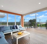 Casa Sorella beachfront family home with pool - Inverell Accommodation