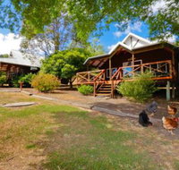 Sunnyhurst Chalets Rural Stay - Inverell Accommodation