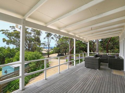 DROMANA BEACH SHACK... - Inverell Accommodation 6