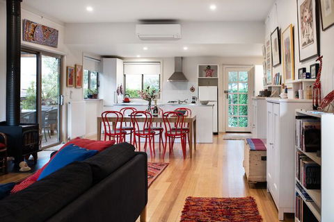 Giraffe Manor - Inverell Accommodation 4