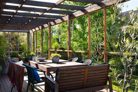 Giraffe Manor - Inverell Accommodation 6