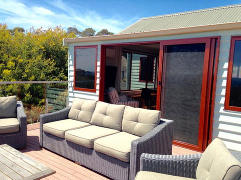 DOLPHIN LOOKOUT COTTAGE Amazing Views Of The Bay Of Fires - Inverell Accommodation 4