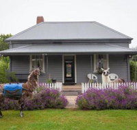 Domino House - Inverell Accommodation