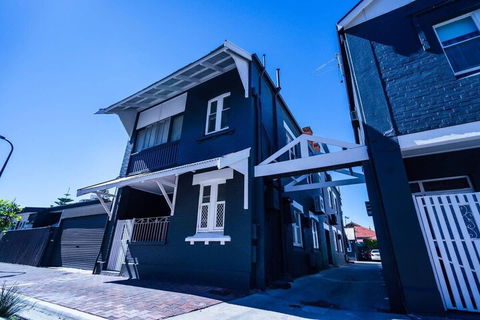 Dune Our Thing On Durham Wifi Nespresso Netflix - Inverell Accommodation 3