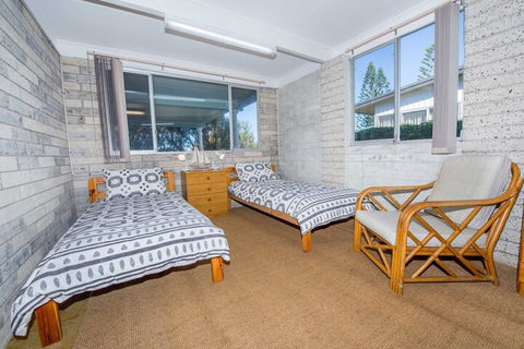 Fingal Bay Beach House 32 Lentara Street - Inverell Accommodation 6