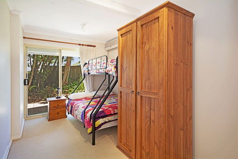 Tropical 5 Bedroom Family Getaway In Noosa Heads - Inverell Accommodation 5