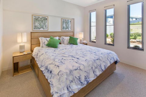 Anchored Access To The Gippsland Lakes - Inverell Accommodation 4