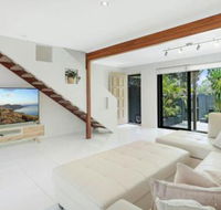 Cool Coastal Chic Noosaville - Inverell Accommodation