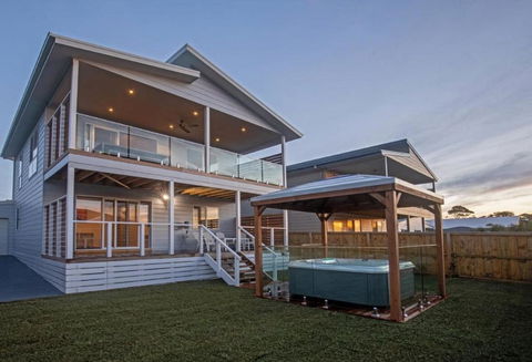Grande Nisi Casa Cowes - Inverell Accommodation 5