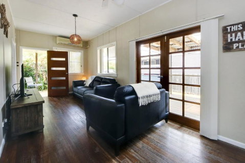 A Reel Teal - Inverell Accommodation 6