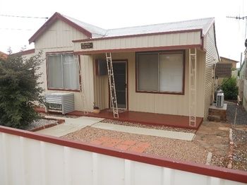 Aussie Bacon & Eggs Cottages - Inverell Accommodation 2