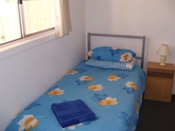 Aussie Bacon & Eggs Cottages - Inverell Accommodation 4