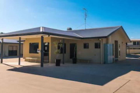 Stay On Sullivan - Inverell Accommodation 0