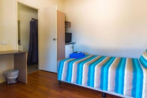 Stay On Sullivan - Inverell Accommodation 6