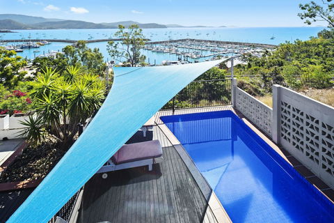 A Point Of View Airlie Beach - Inverell Accommodation 0