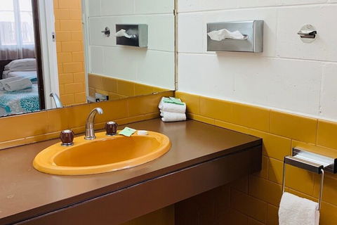 The Caledonian Hotel Motel - Inverell Accommodation 2
