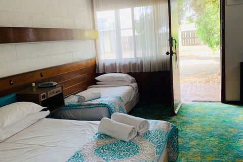 The Caledonian Hotel Motel - Inverell Accommodation 6