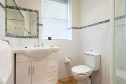 Elegant Cremorne Point Apartment MILS5 - Inverell Accommodation 5