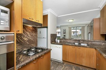 Dual Level Apt Darling Harbour HWD89 - Inverell Accommodation 3