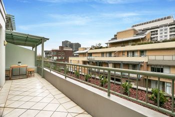 Dual Level Apt Darling Harbour HWD89 - Inverell Accommodation 5