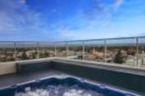 Glenelg Skyline Penthouse WiFi - Inverell Accommodation 0