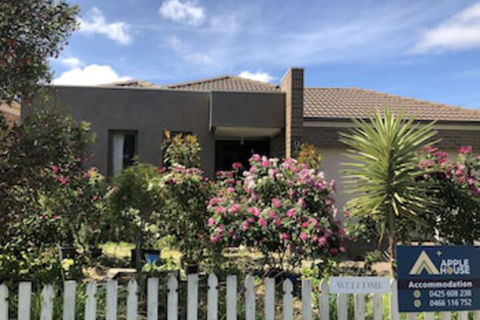Apple House - Inverell Accommodation 0