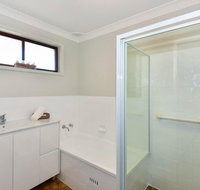 The Noraville House Large Family Home - Inverell Accommodation