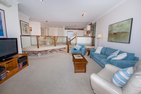 A Yachtsmans Rest Unit 4, 37 Victoria Parade - Inverell Accommodation 5