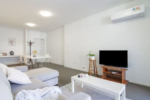 Charming And Dream Home In Sydney - Inverell Accommodation 3