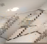 Airlie on Main Street Airlie Beach - Inverell Accommodation