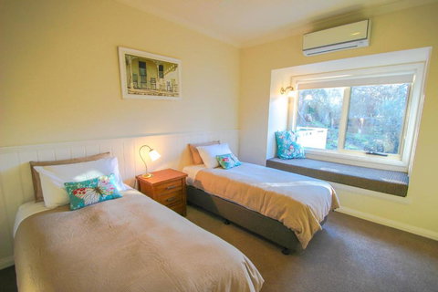 Dieudonne - Inverell Accommodation 5