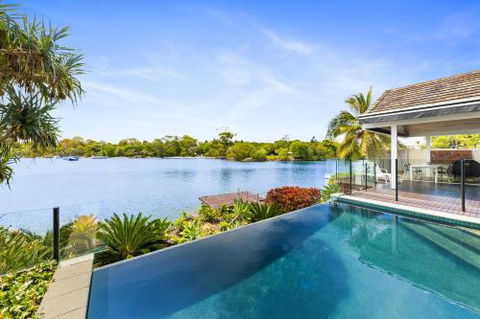 22 Noosa Parade - Inverell Accommodation 4