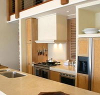 78 Noosa Parade - Inverell Accommodation