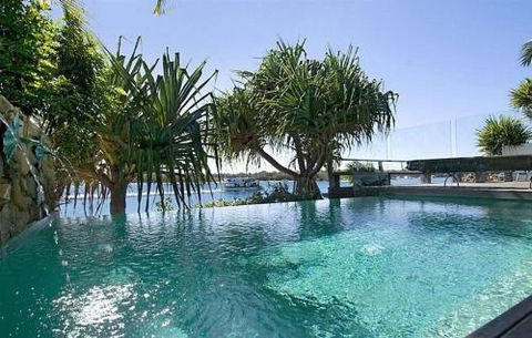 78 Noosa Parade - Inverell Accommodation 1