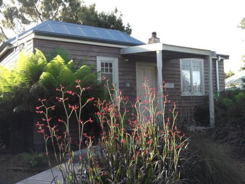 Tramway Cottage - Inverell Accommodation 2