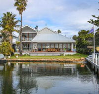 Bancroft Bay Frontage - Inverell Accommodation