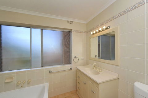 Adriana 6 / 83 85 Ronald Avenue - Inverell Accommodation 1