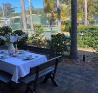 10 Carindale 19 Dowling St. Ground Floor Unit with WIFI Foxtel  Linen