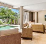 The Stanwell Beach Glass House beach  pool - Inverell Accommodation