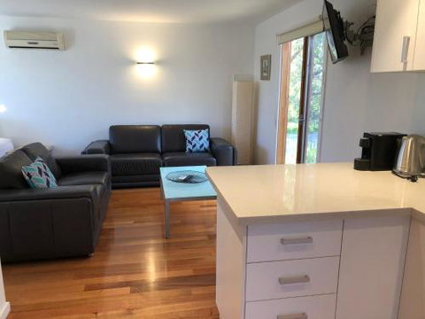 Carinya Coastal Cottage - Inverell Accommodation 6