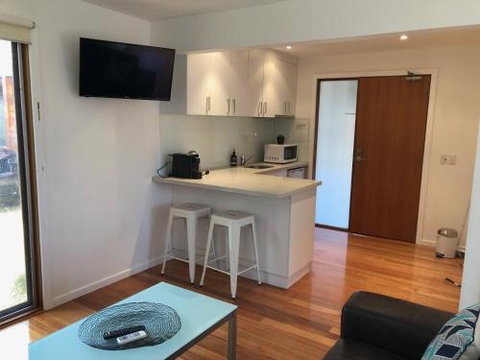 Carinya Coastal Cottage - Inverell Accommodation 2
