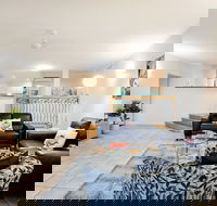 Serenity over the Sea - Inverell Accommodation