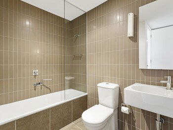 DREW Stay On St. Andrews Top Rated Golf Course - Inverell Accommodation 6