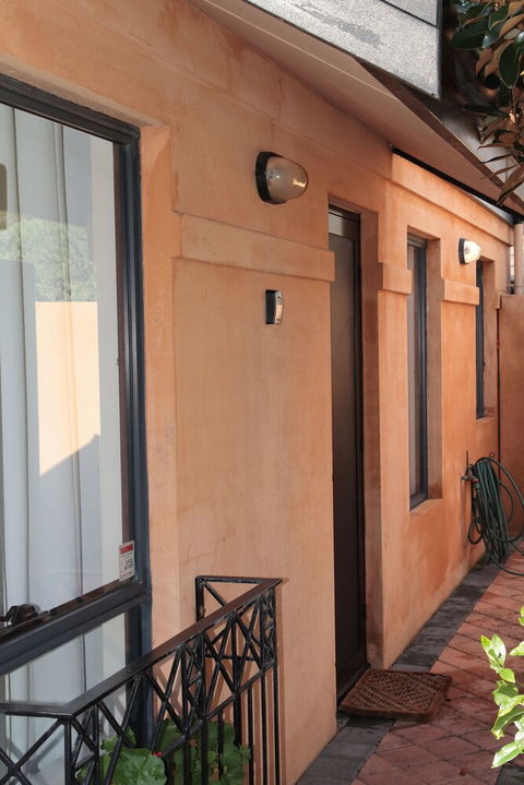 Azalea Villa - Inverell Accommodation 3