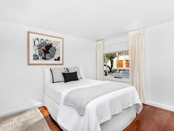 ALAN1 Leafy Tranquil Home - Inverell Accommodation 2